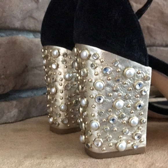 Lilly Pulitzer Amber Lynn Embellished Sandal / 9.5 - Picture 3 of 10